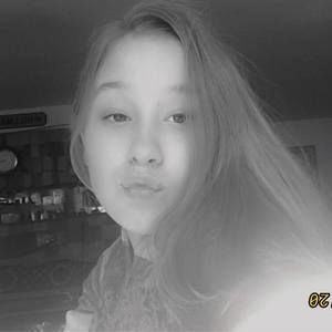 Meet your Posher, Ella